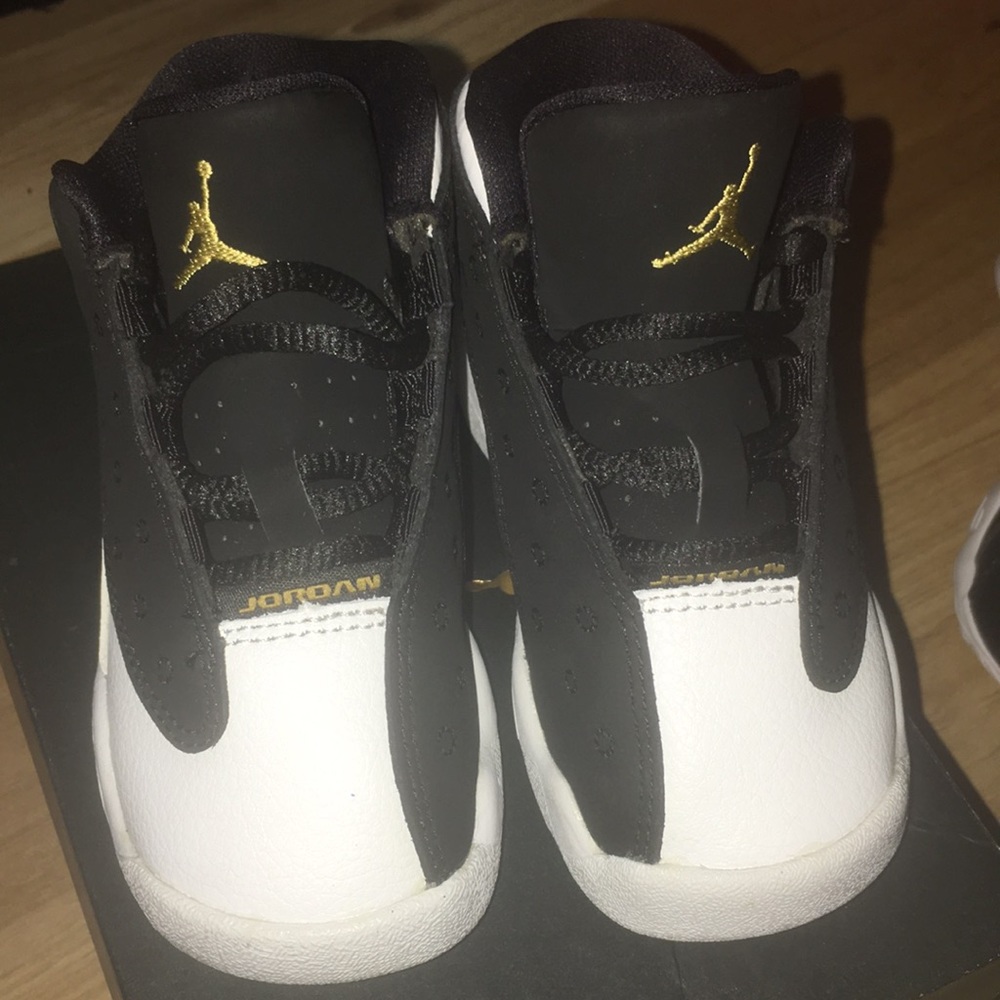 Jordan 13 Retro Black /Metallic Gold-White